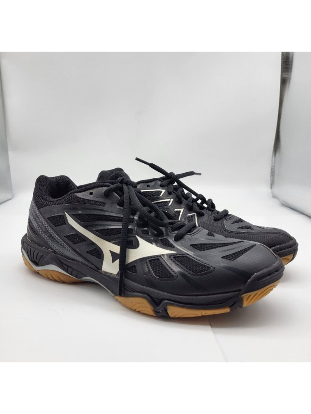 Mizuno Shoes Womens 8 Wave Hurricane 2 Volleyball Sneakers Black White Lace Up